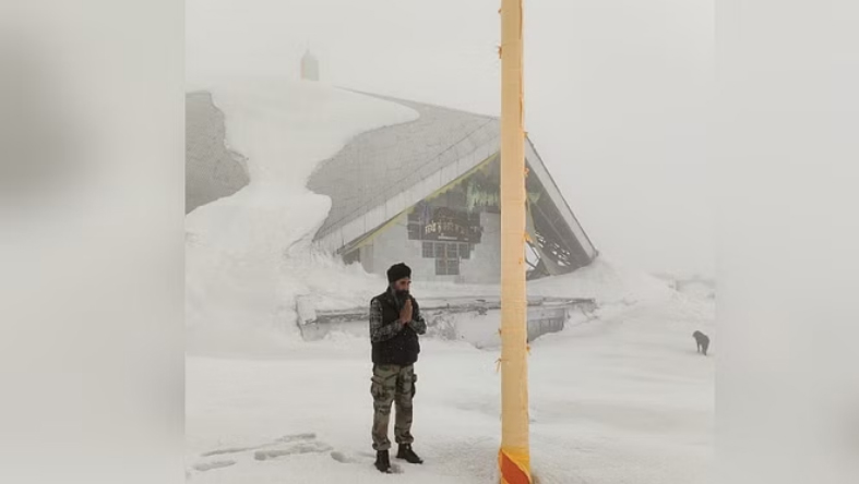 हेमकुंड साहिब यात्रा: पहुंची गुरुद्वारे की टीम, शुरू में 3500 लोग ही कर सकेंगे दर्शन; 25 मई से आमजन के लिए खुलेंगे कपाट